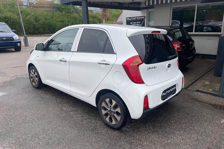 Hvid Kia Picanto fra 2016