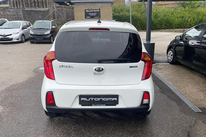 Hvid Kia Picanto fra 2016