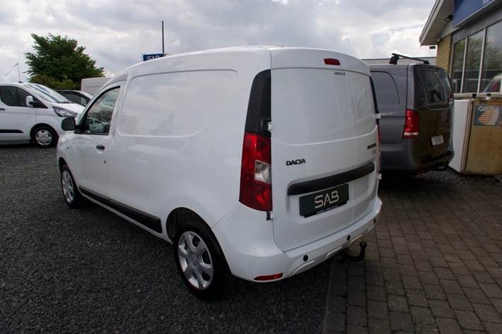 Gul Dacia Dokker fra 2021