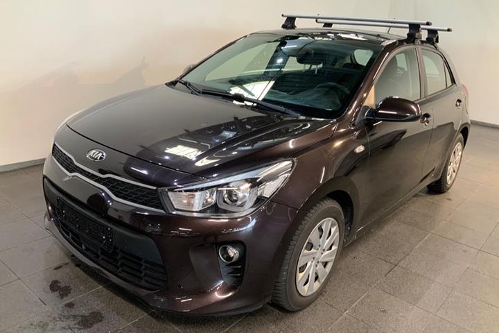 Brun Kia Rio fra 2018 set udefra