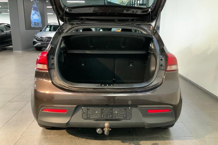 Brun Kia Rio fra 2018
