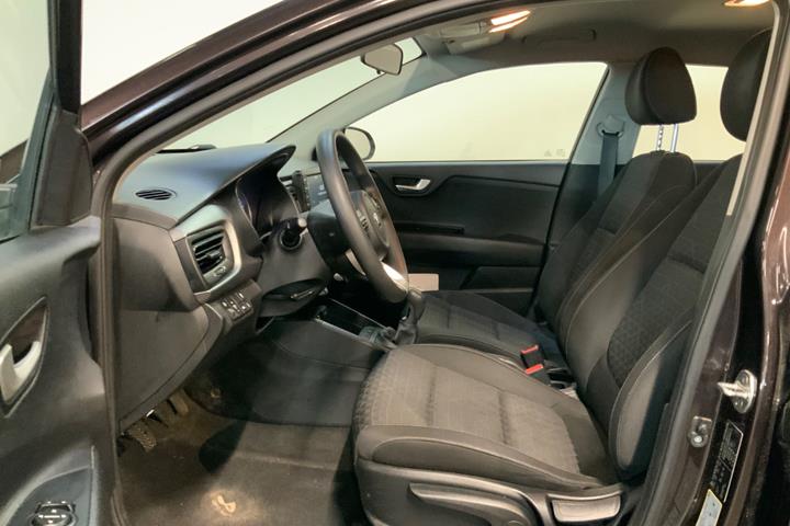Brun Kia Rio fra 2018