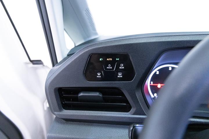 Hvid VW Caddy fra 2021