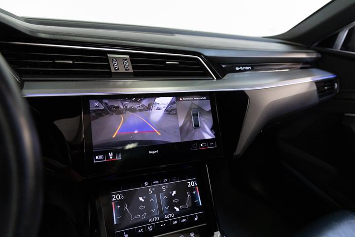 Sort Audi e-tron fra 2023