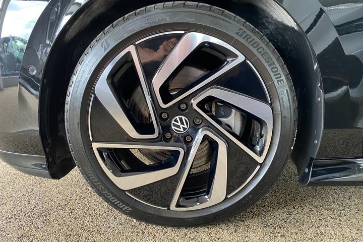Sort VW ID.7 fra 2024