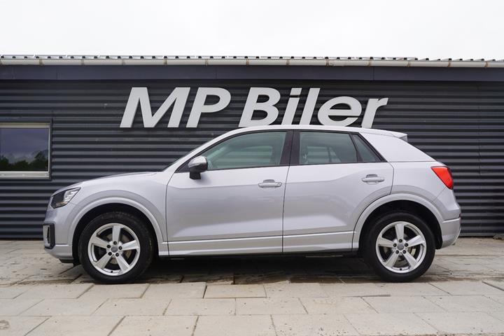 Sølv Audi Q2 fra 2020