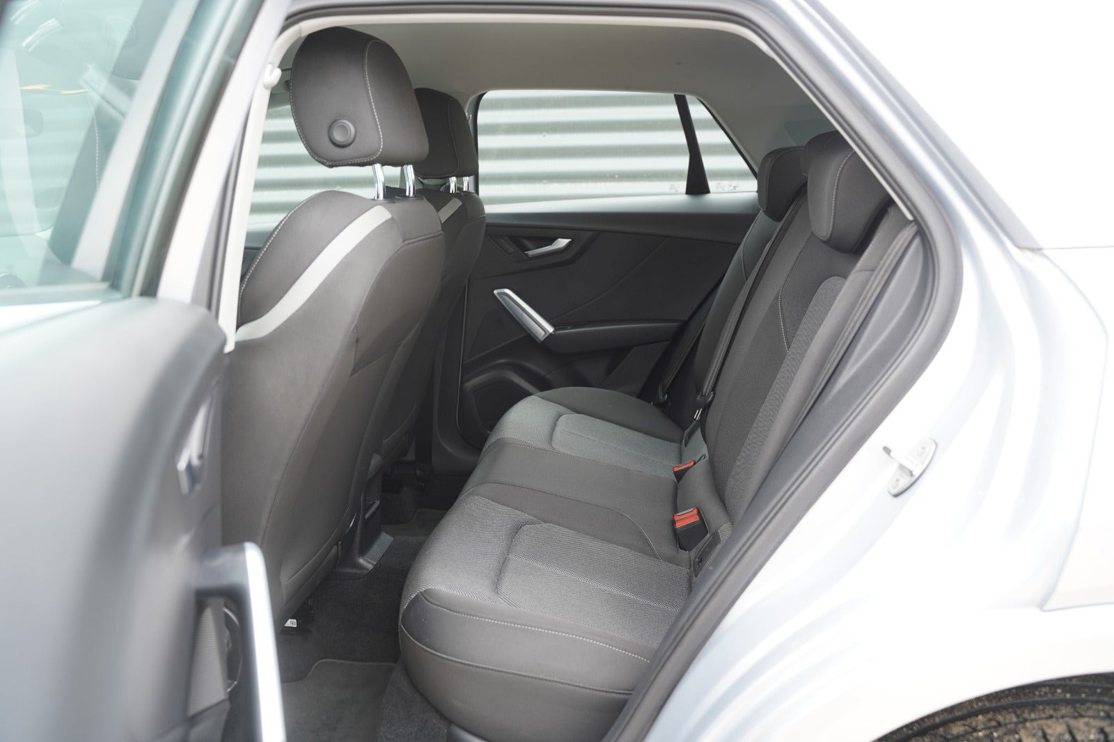 Sølv Audi Q2 fra 2020