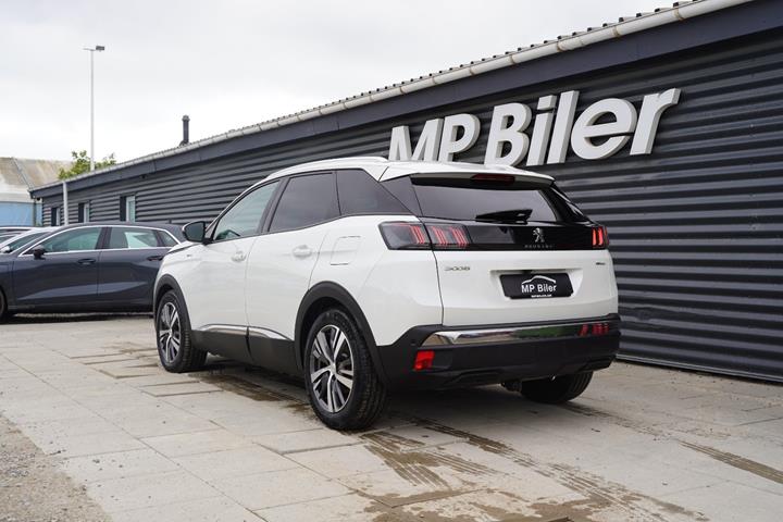 Hvid Peugeot 3008 fra 2021