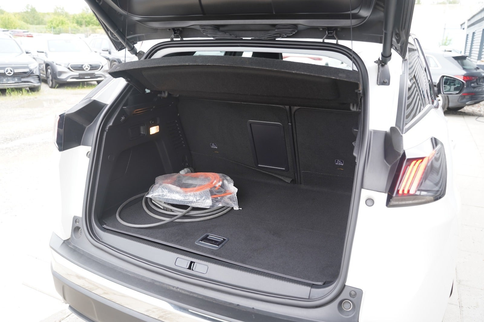 Hvid Peugeot 3008 fra 2021