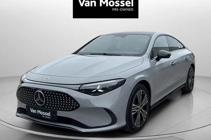Grå Mercedes CLA250+ fra 2025