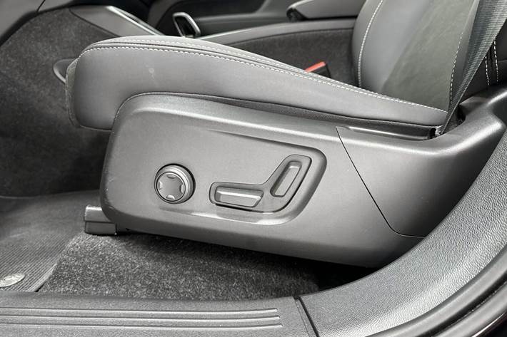 Sort Volvo EX40 fra 2026