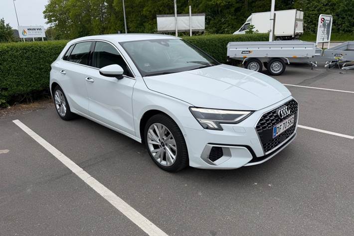 Hvid Audi A3 fra 2021