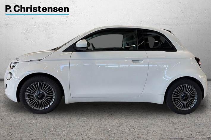 Hvid Fiat 500e fra 2022