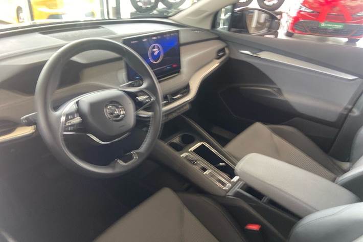 Sort Skoda Enyaq fra 2023