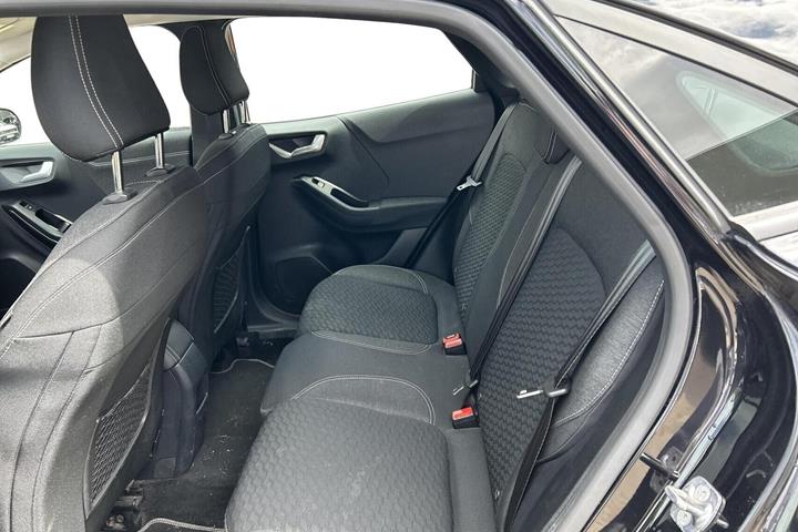 Sort Ford Puma fra 2020