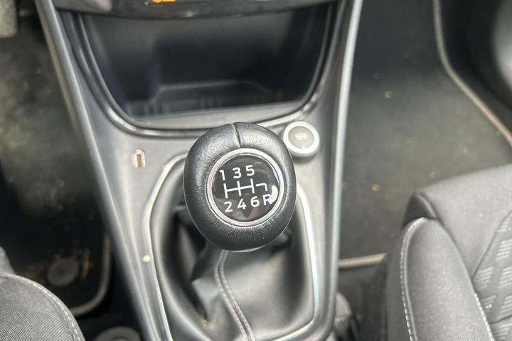 Sort Ford Puma fra 2020