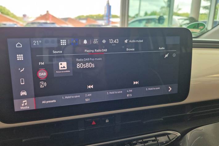 Hvid Fiat 500e fra 2023