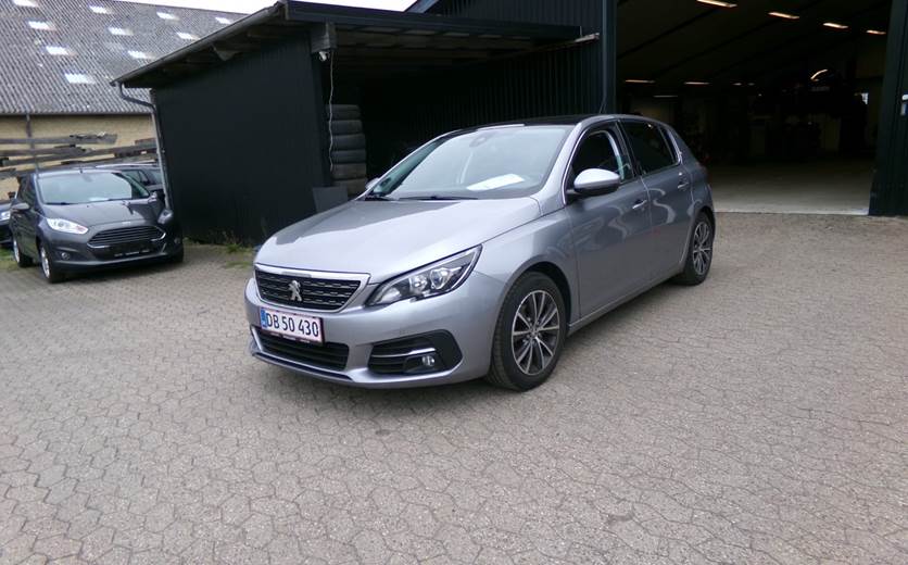 Peugeot 308 1,6 BlueHDi 120 Allure Sky