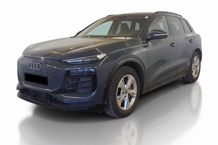 Blå Audi Q6 e-tron fra 2025