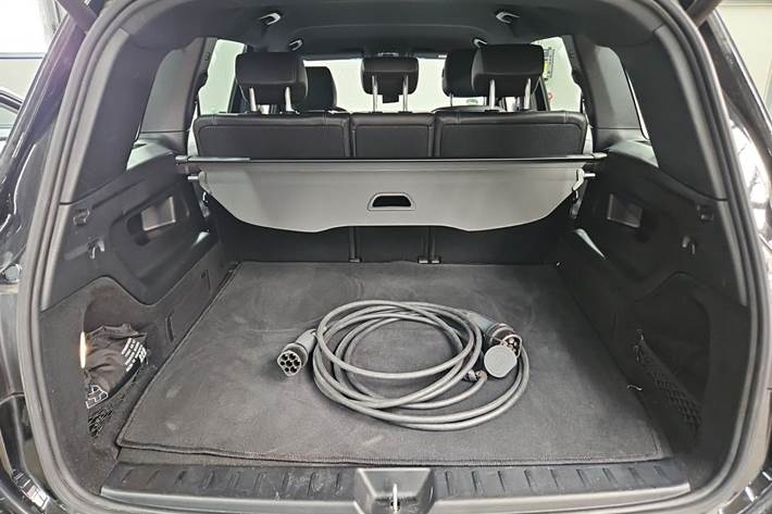 Sort Mercedes EQB250 fra 2023