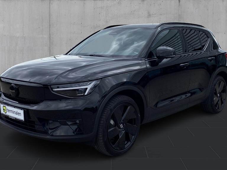 Volvo EX40 Extended Range Black Edition