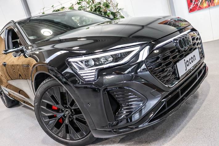 Sort Audi Q8 e-tron fra 2023