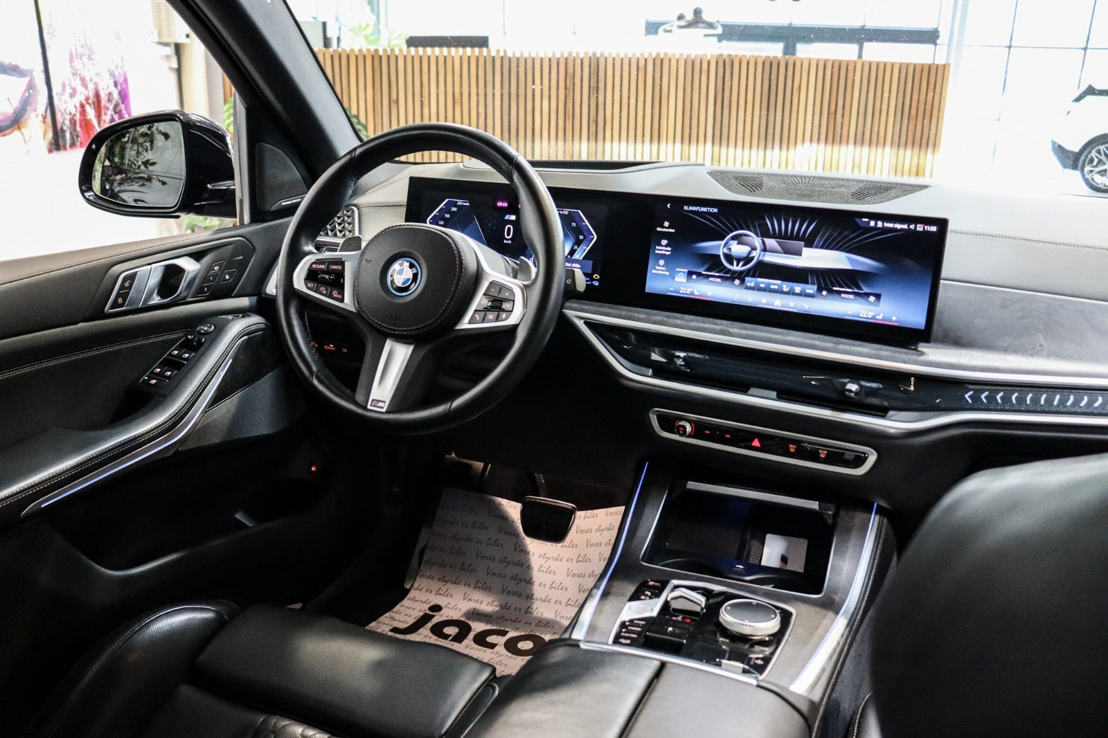 Sort BMW X5 fra 2023