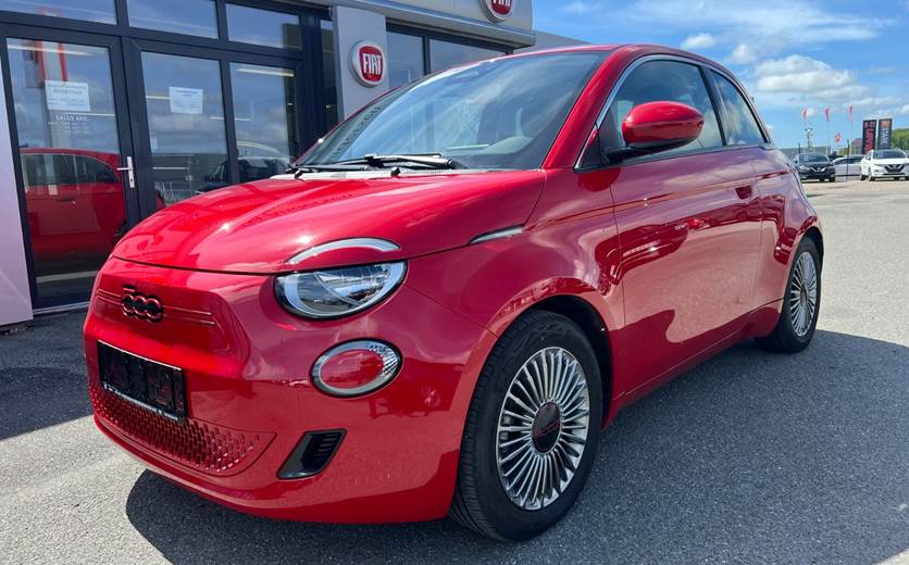 Fiat 500e 42 (RED)