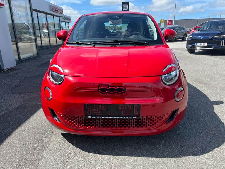 Fiat 500e 42 (RED)