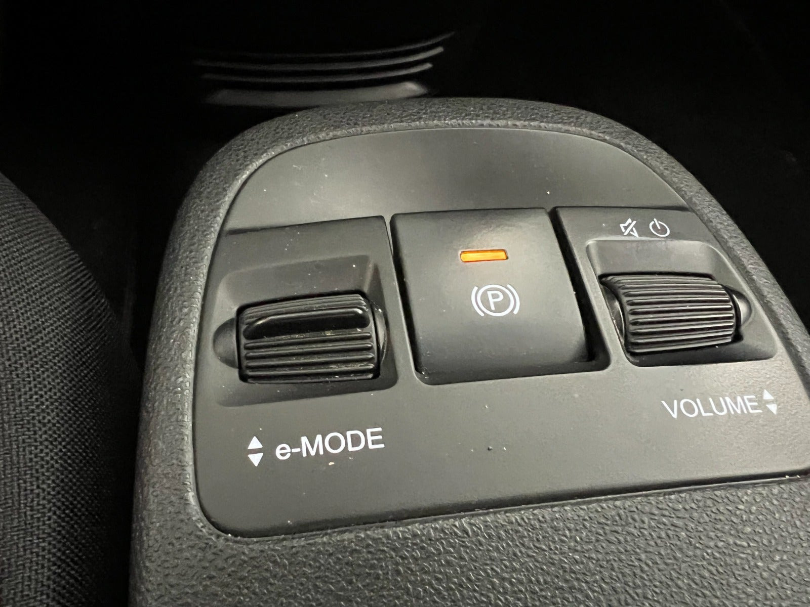 Rød Fiat 500e fra 2023