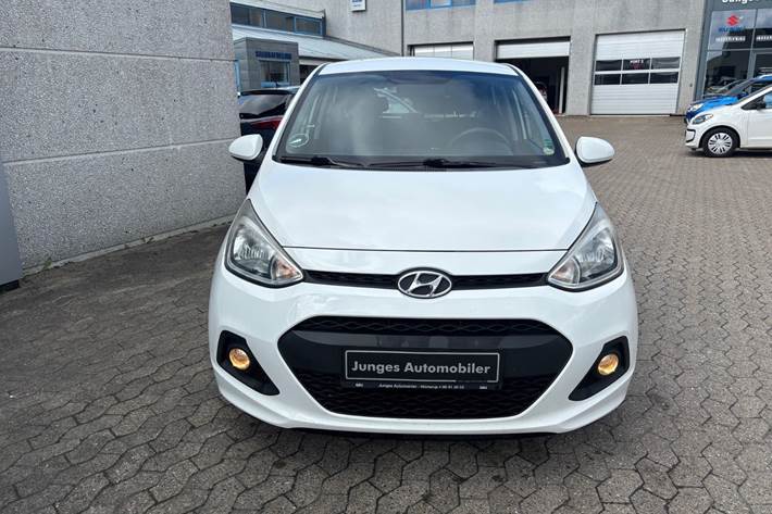 Hvid Hyundai i10 fra 2014