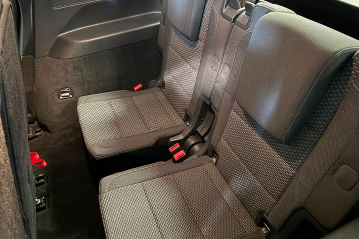 Sort VW Touran fra 2021