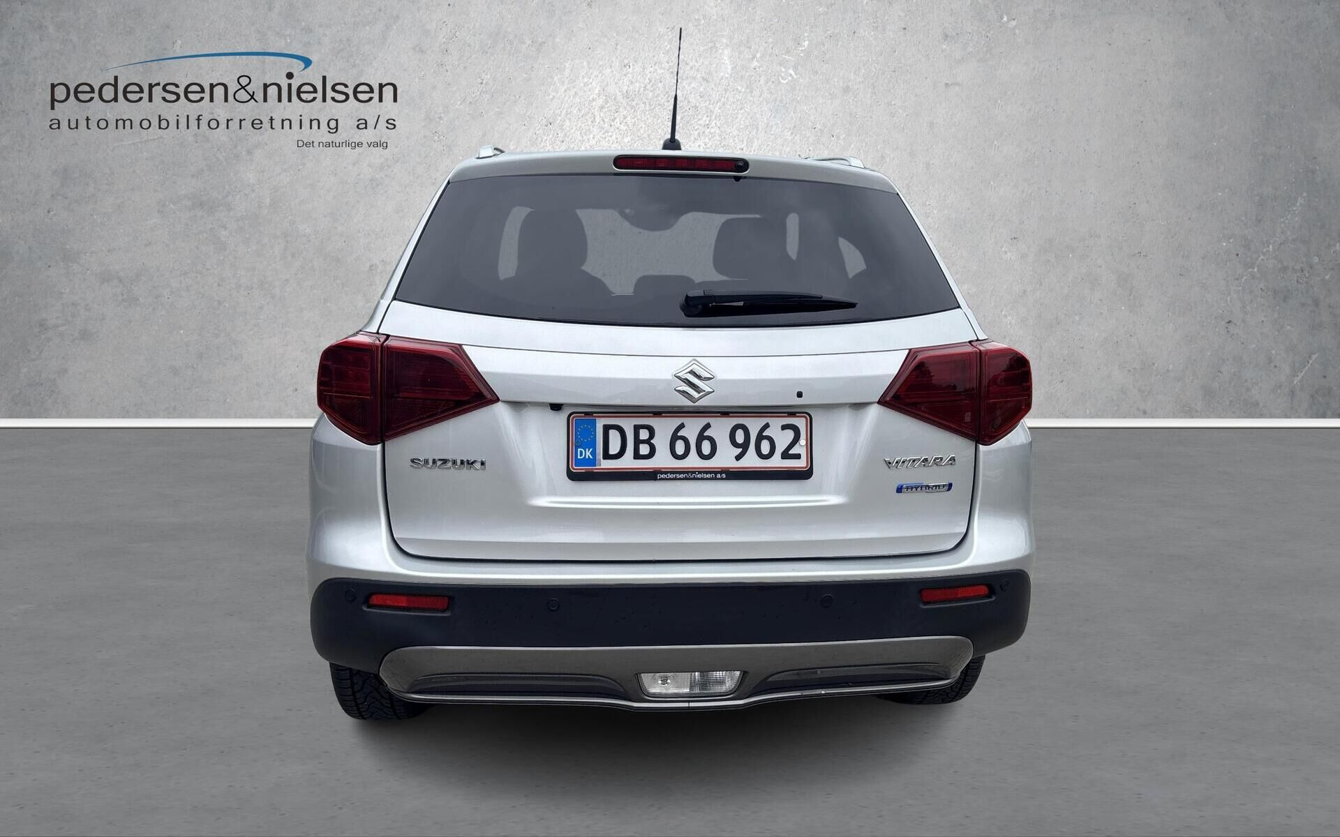 Sølv Suzuki Vitara fra 2021