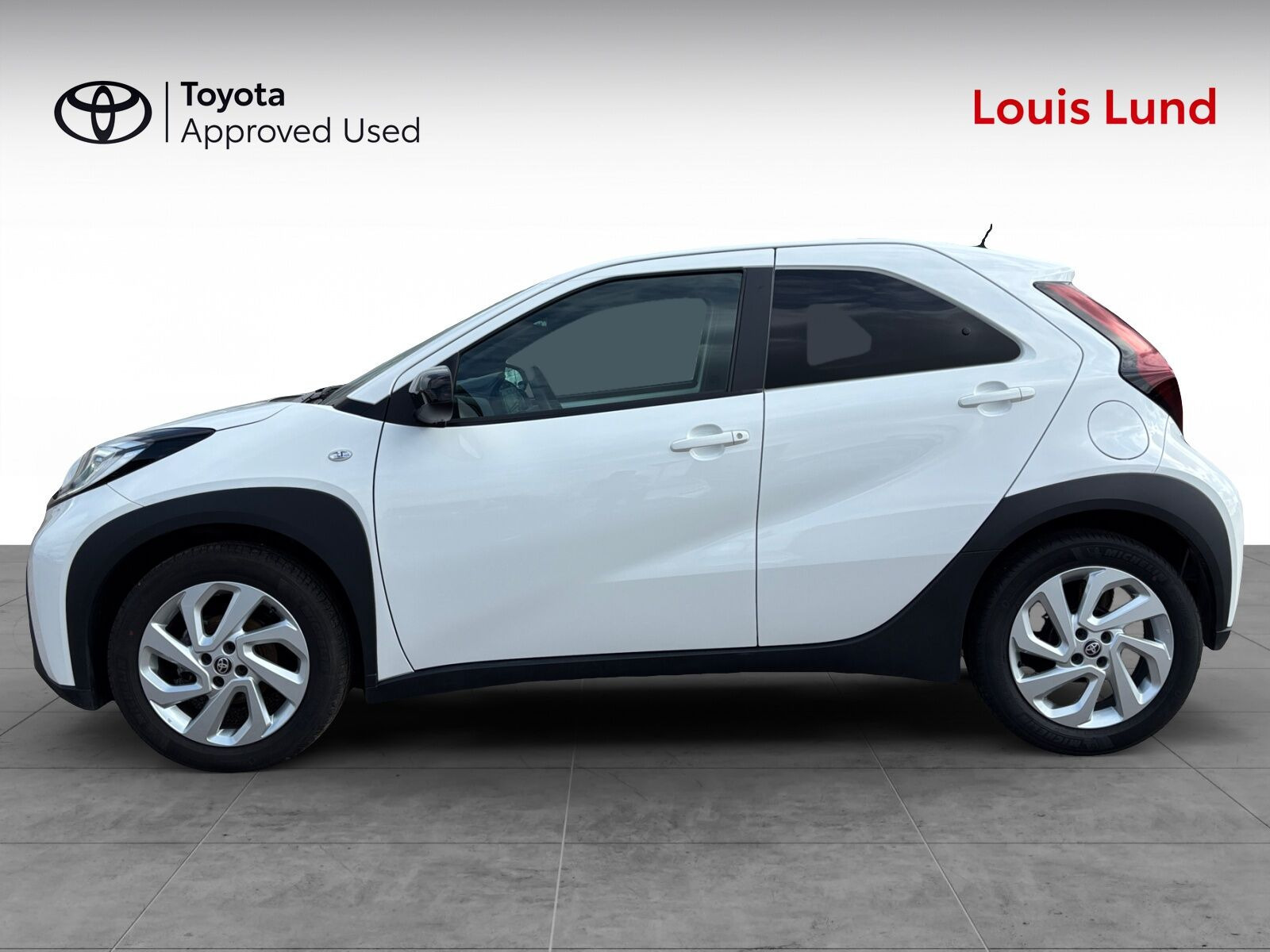 Hvid Toyota Aygo X fra 2025