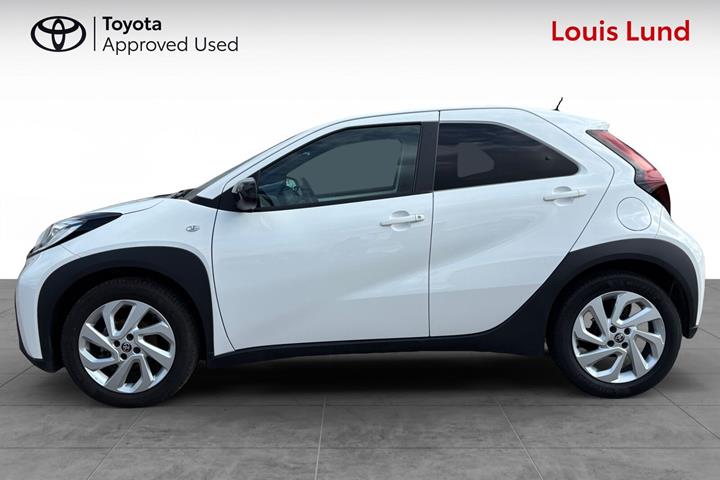 Hvid Toyota Aygo X fra 2025