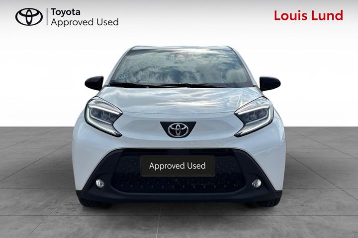 Hvid Toyota Aygo X fra 2025