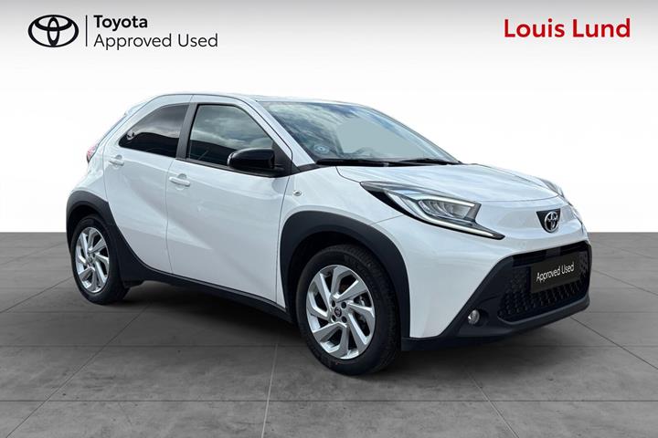 Hvid Toyota Aygo X fra 2025