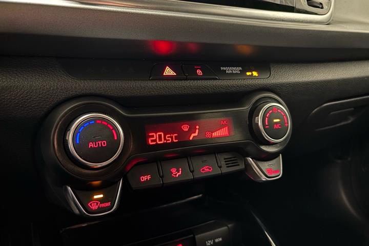 Blå Kia Rio fra 2019