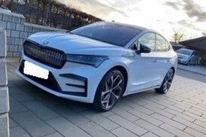 Hvid Skoda Enyaq fra 2022