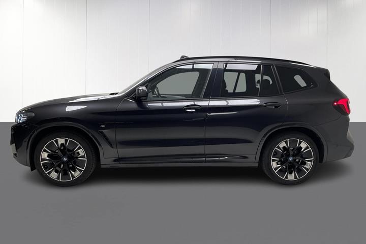 Grå BMW iX3 fra 2023
