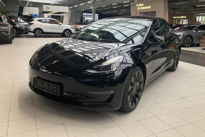 undefined Tesla Model 3 fra 2022