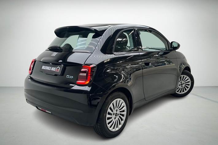 Sort Fiat 500e fra 2023