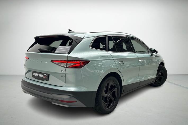 Grå Skoda Enyaq fra 2021