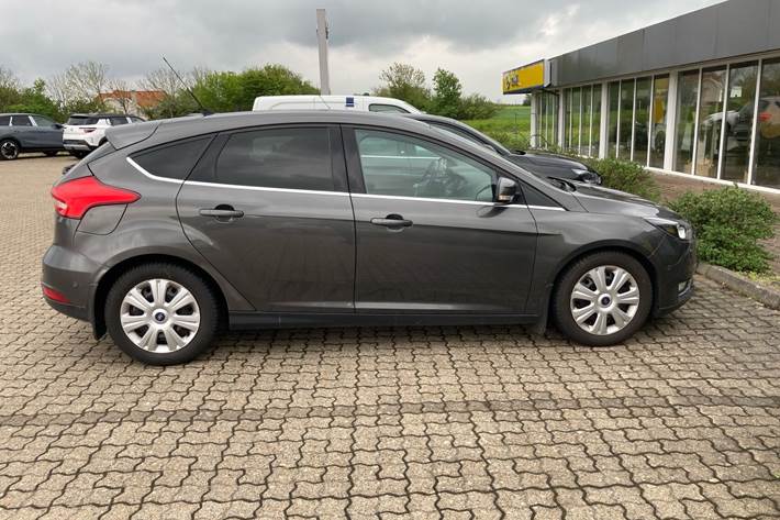Sort Ford Focus fra 2014