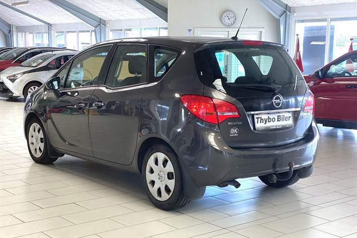 Grå Opel Meriva fra 2014