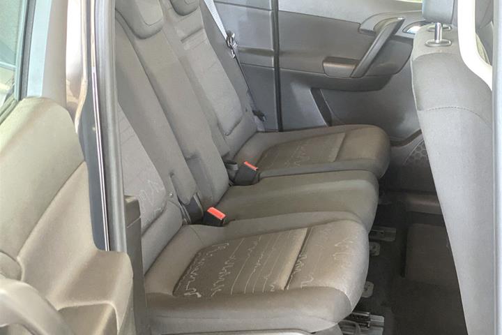Grå Opel Meriva fra 2014