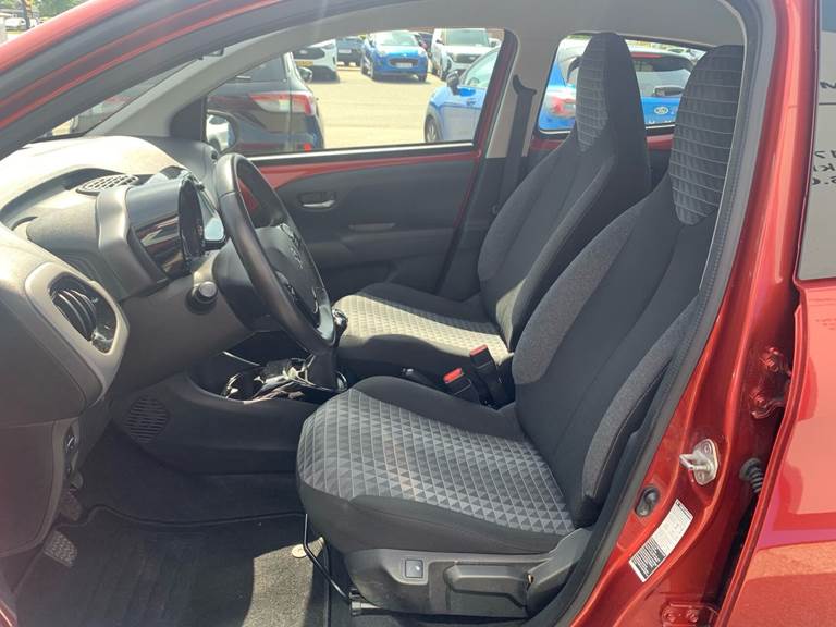 Peugeot 108 1,0 e-Vti Selection Tech 72HK 5d