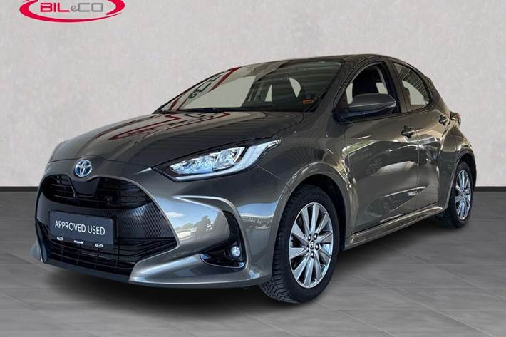 Bronze Toyota Yaris fra 2023