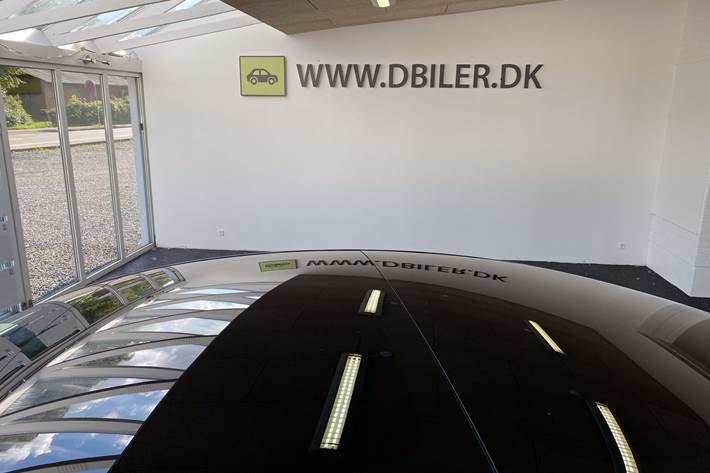 Sort Tesla Model 3 fra 2023