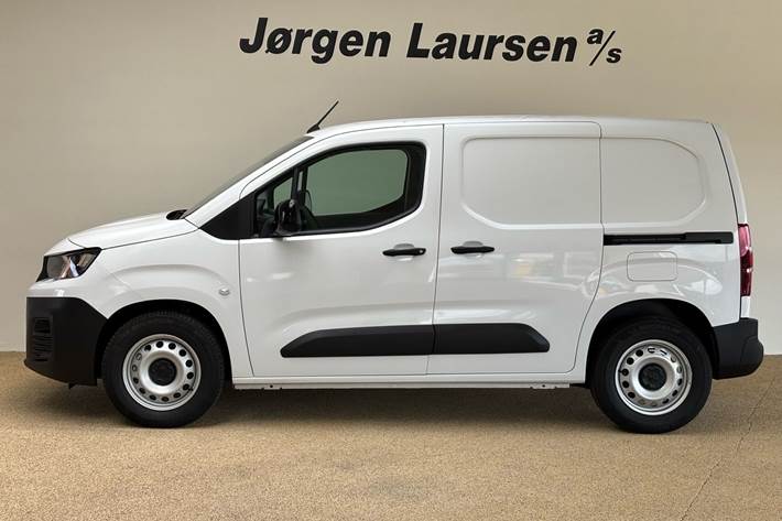 Hvid Peugeot e-Partner fra 2025